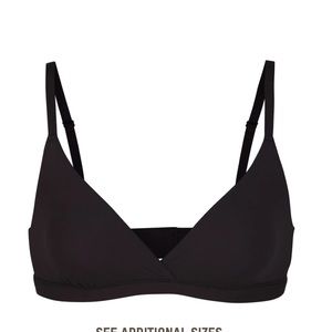 Skims Fits Everybody Crossover Bralette